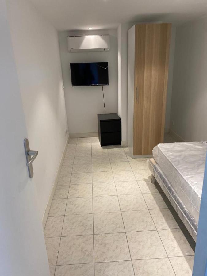Aparthotel FIVE STARS DUPLEX - 6 Personnes à Marseille Extérieur photo